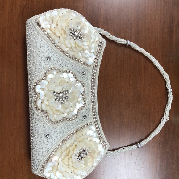 Hand beaded clutch - Picture 3 of 4